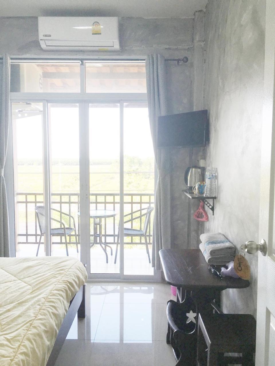 You In House Urt Surathani Airport Сураттхани Экстерьер фото