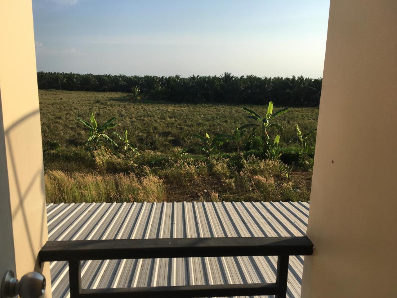 You In House Urt Surathani Airport Сураттхани Экстерьер фото