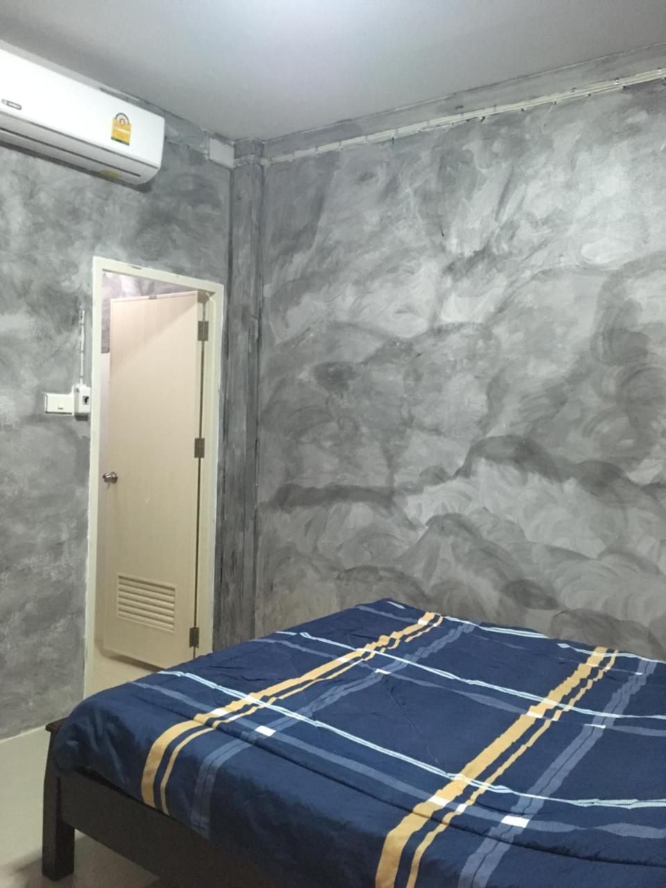 You In House Urt Surathani Airport Сураттхани Экстерьер фото