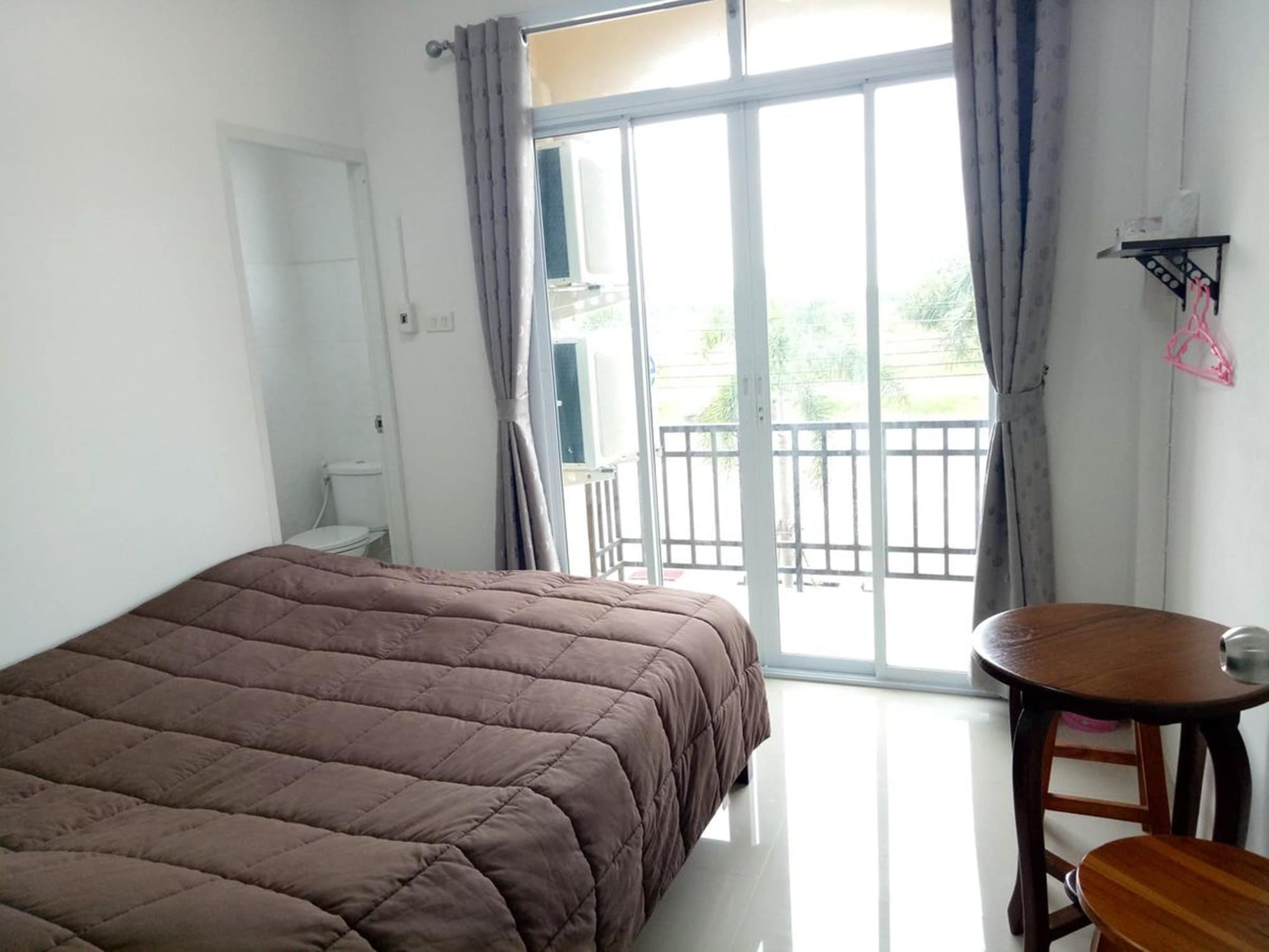 You In House Urt Surathani Airport Сураттхани Экстерьер фото